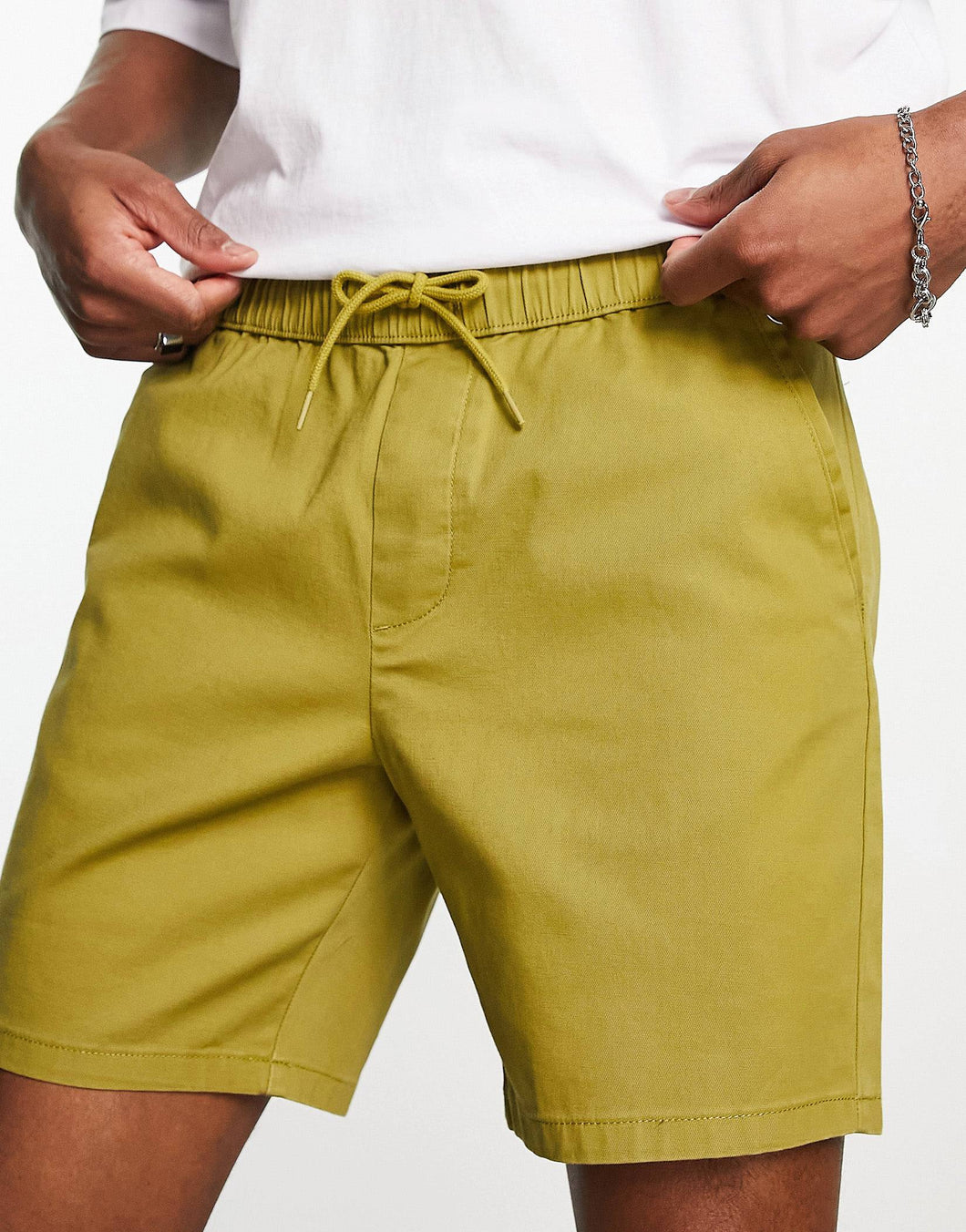 Men's Slim Chino Shorts In Mid Length In Khaki - Khaki