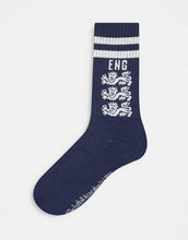 Load image into Gallery viewer, Men&#39;s Sports Socks In Navy With England Design
