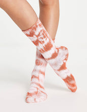 Load image into Gallery viewer, Tie Dye Socks In Orange
