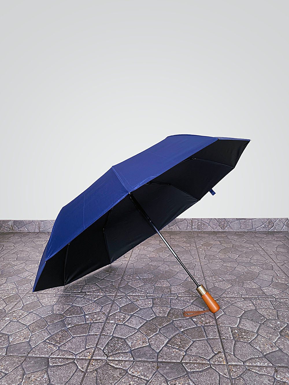 Log Handle Umbrella in Blue