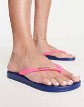 Load image into Gallery viewer, Anatomica Flip Flop In Pink And Navy
