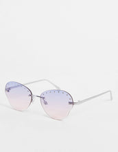 Load image into Gallery viewer, Women&#39;s Butterfly Sunglasses With Diamante
