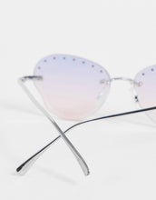 Load image into Gallery viewer, Women&#39;s Butterfly Sunglasses With Diamante
